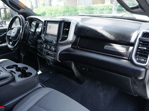 Used 2024 RAM 2500 Big Horn AWD/4WD image 36