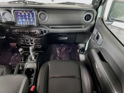 Used 2023 Jeep Wrangler Unlimited Sahara w/ Cold Weather Group AWD/4WD image 24