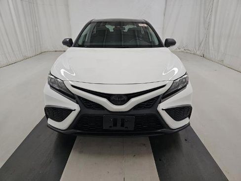 Used 2021 Toyota Camry SE w/ Cold Weather Package AWD/4WD image 2