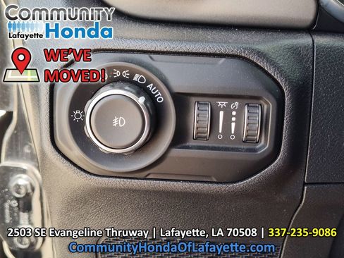 Used 2021 Jeep Wrangler Unlimited Sport AWD/4WD image 22