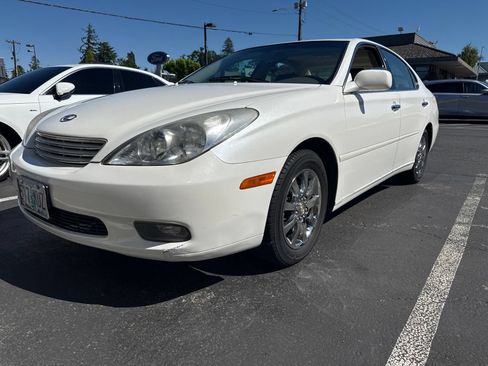 Used 2003 Lexus ES 330 FWD image 1