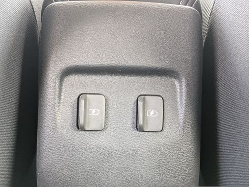 Used 2021 Nissan Kicks SR w/ Interior Electronics Package FWD image 15