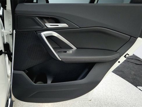 Used 2025 BMW X1 xDrive28i w/ Convenience Package image 14