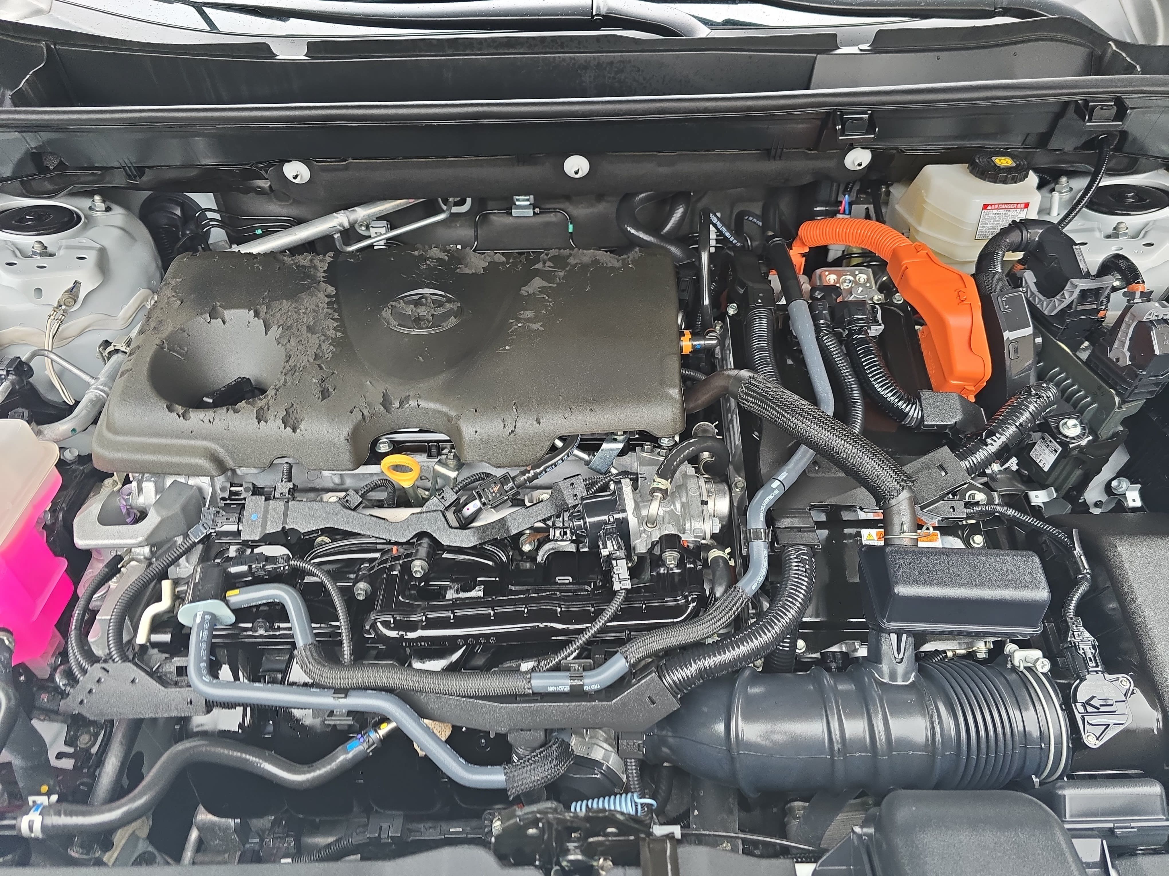 Used 2024 Toyota RAV4 XSE AWD/4WD image 31