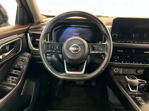 Used 2023 Nissan Rogue Platinum image 12