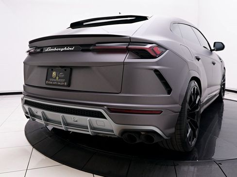 Used 2021 Lamborghini Urus image 21