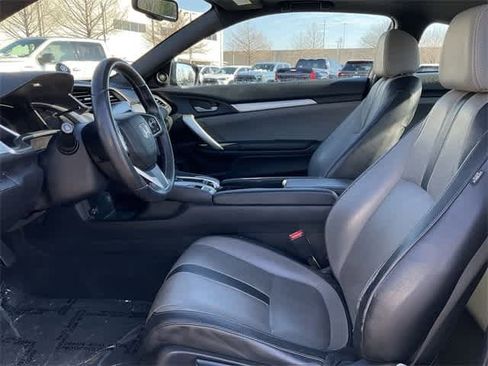 Used 2017 Honda Civic Touring image 12