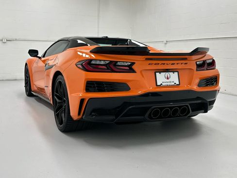 Used 2023 Chevrolet Corvette Z06 RWD image 15
