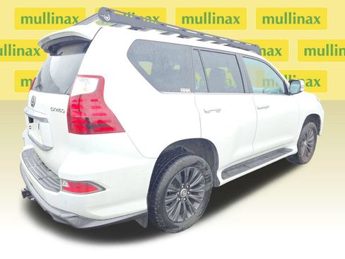 Used 2021 Lexus GX 460 Premium w/ Accessory Package AWD/4WD image 3