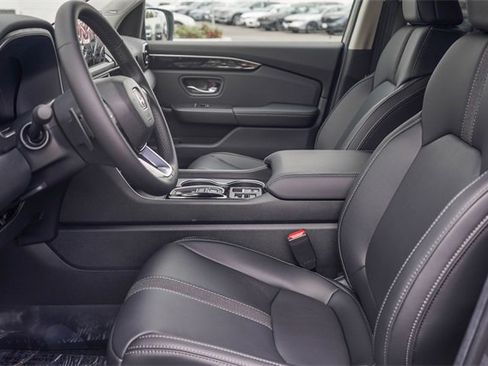 New 2025 Honda Pilot Touring image 23