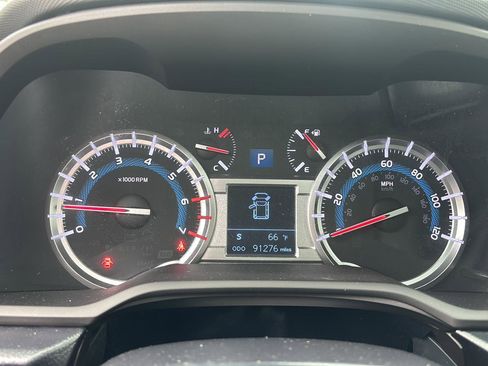 Used 2018 Toyota 4Runner Limited AWD/4WD image 3