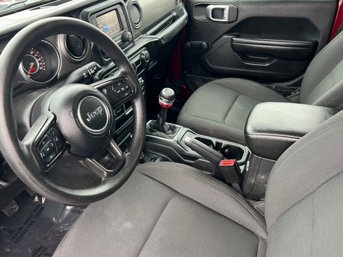 Used 2021 Jeep Gladiator Sport AWD/4WD image 10