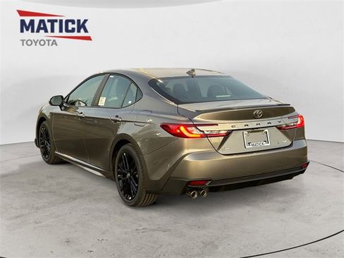 New 2026 Toyota Camry SE image 5