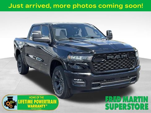 Used 2025 RAM 1500 Big Horn AWD/4WD image 1