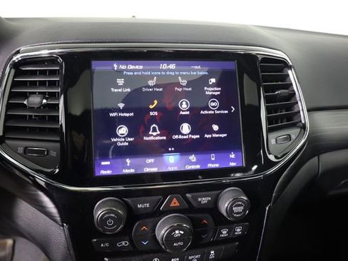 Used 2019 Jeep Grand Cherokee Laredo AWD/4WD image 50