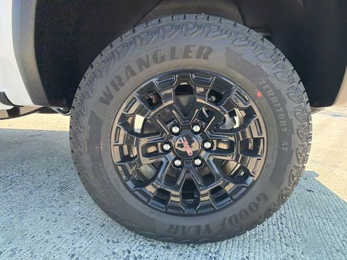 New 2026 GMC Canyon Elevation image 15