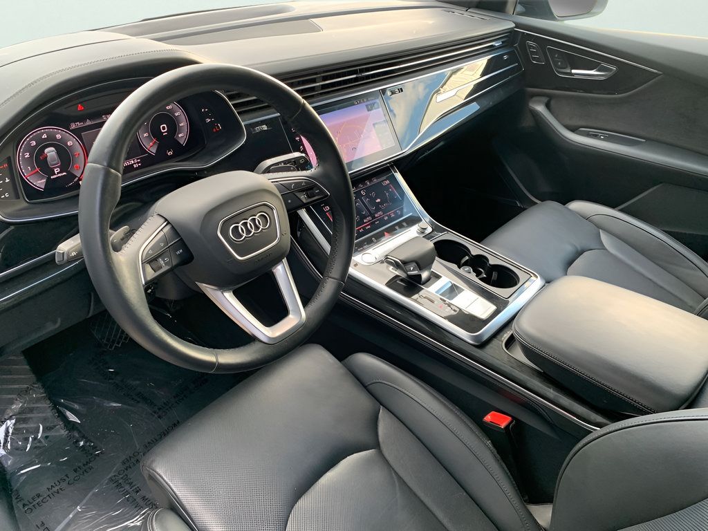 Used 2019 Audi Q8 Prestige w/ Luxury Package AWD/4WD image 11