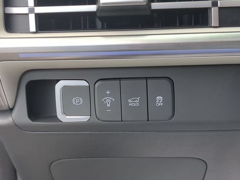 Used 2025 Hyundai Santa Fe Calligraphy AWD/4WD image 17