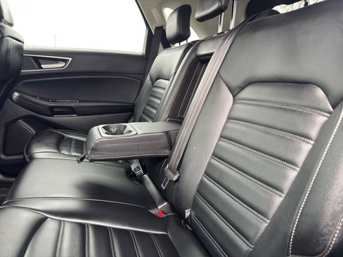 Used 2020 Ford Edge SEL w/ Convenience Package image 9