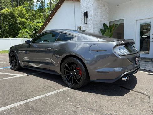 Used 2019 Ford Mustang GT RWD image 3