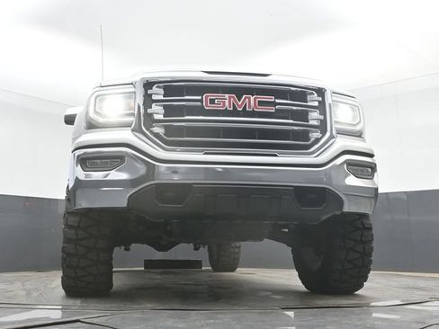 Used 2018 GMC Sierra 1500 SLT w/ SLT Premium Package AWD/4WD image 40