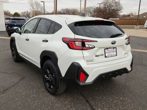 Used 2025 Subaru Crosstrek 2.0i image 3