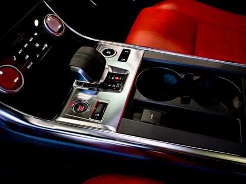 Used 2024 Jaguar XF R-Dynamic SE image 31