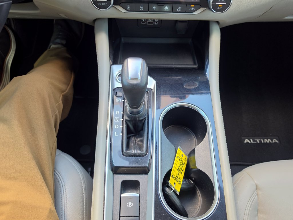Used 2021 Nissan Altima 2.5 SL FWD image 21