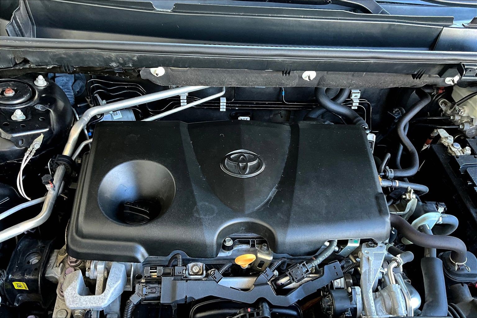 Used 2021 Toyota RAV4 LE FWD image 29