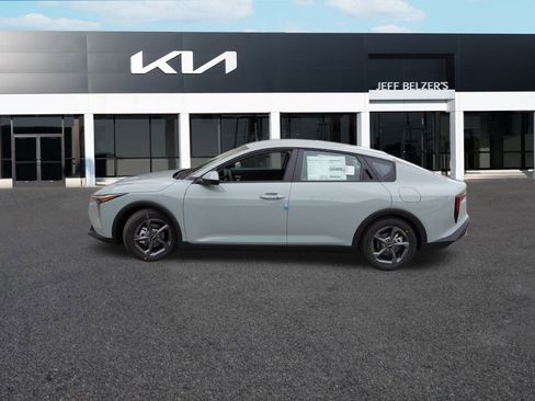 New 2025 Kia K4 LXS image 6