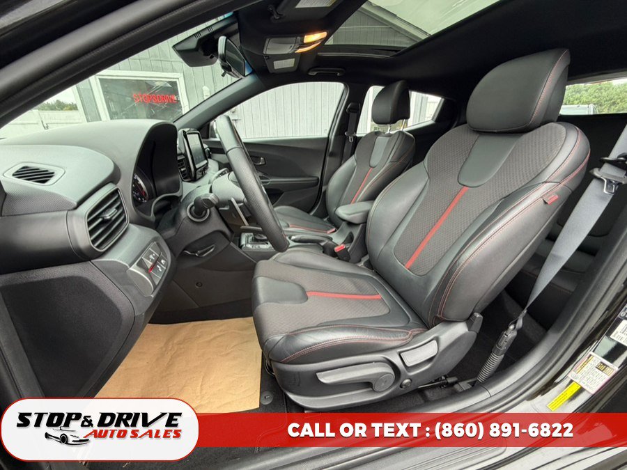Used 2020 Hyundai Veloster Turbo FWD image 15