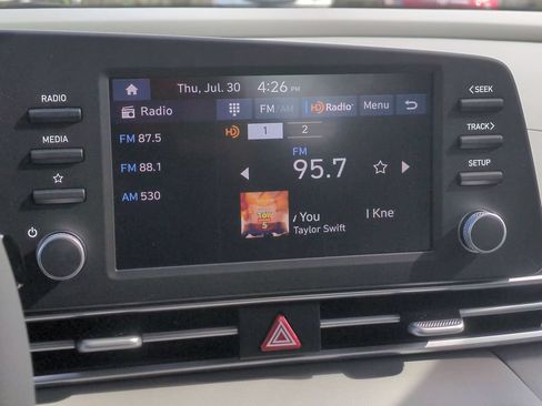 Certified 2026 Hyundai Elantra SE FWD image 18