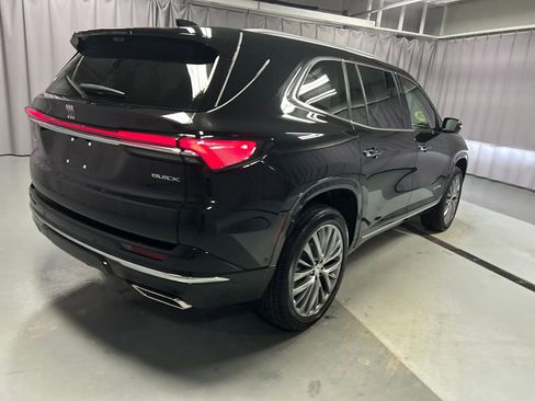 New 2026 Buick Enclave Avenir image 7