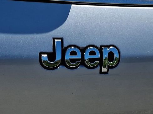 Used 2021 Jeep Grand Cherokee L Overland w/ Luxury Tech Group IV AWD/4WD image 33