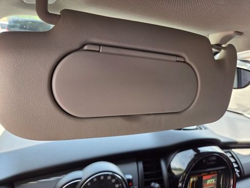 Used 2017 MINI Cooper 2-Door Hardtop FWD image 15