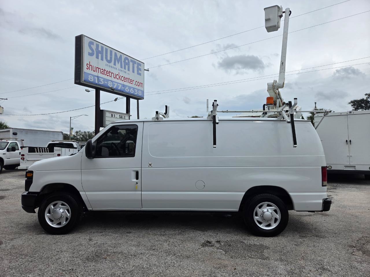 Used 2014 Ford E-150 and Econoline 150 RWD image 2