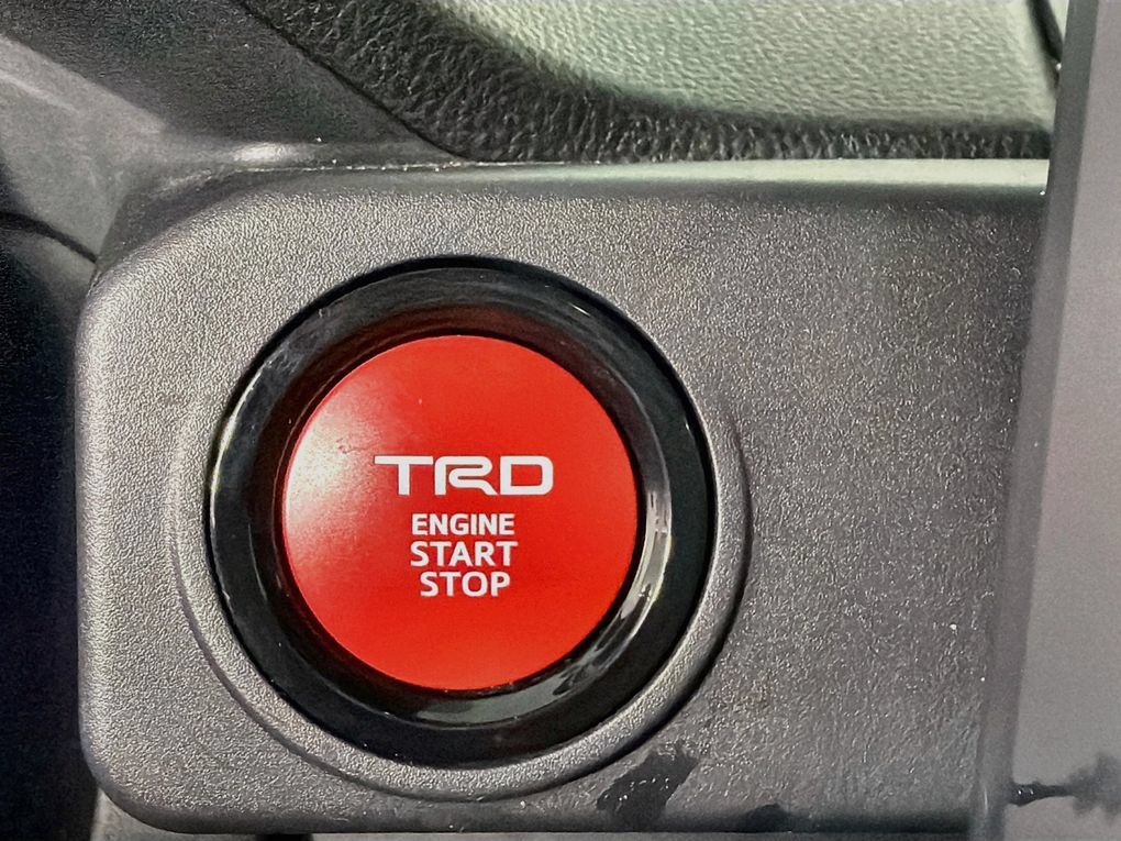 Used 2025 Toyota Tacoma TRD Off-Road AWD/4WD image 36
