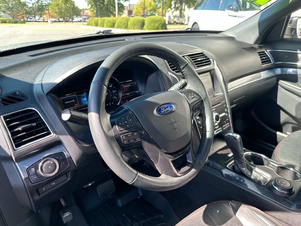 Used 2019 Ford Explorer Sport AWD/4WD image 10