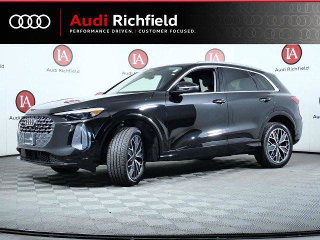 Certified 2025 Audi Q5 Premium w/ Premium Plus AWD/4WD image 5