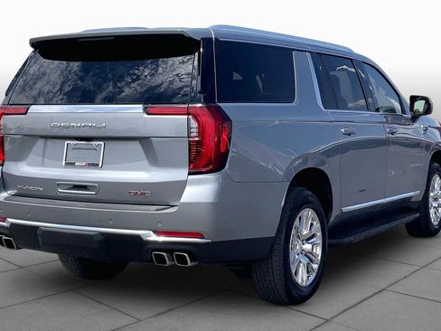 Used 2025 GMC Yukon XL Denali AWD/4WD image 13