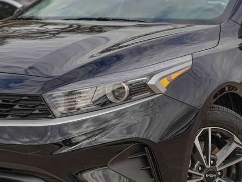 Used 2024 Kia Forte LXS image 3