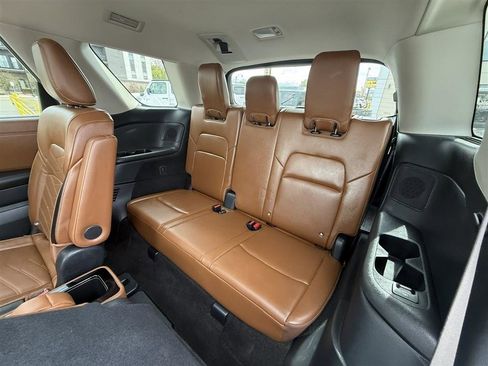 Used 2023 Nissan Pathfinder Platinum AWD/4WD image 31