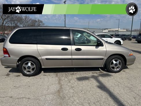 Used 2002 Ford Windstar LX image 4