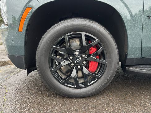 Used 2025 Chevrolet Tahoe RST w/ RST Performance Edition image 6