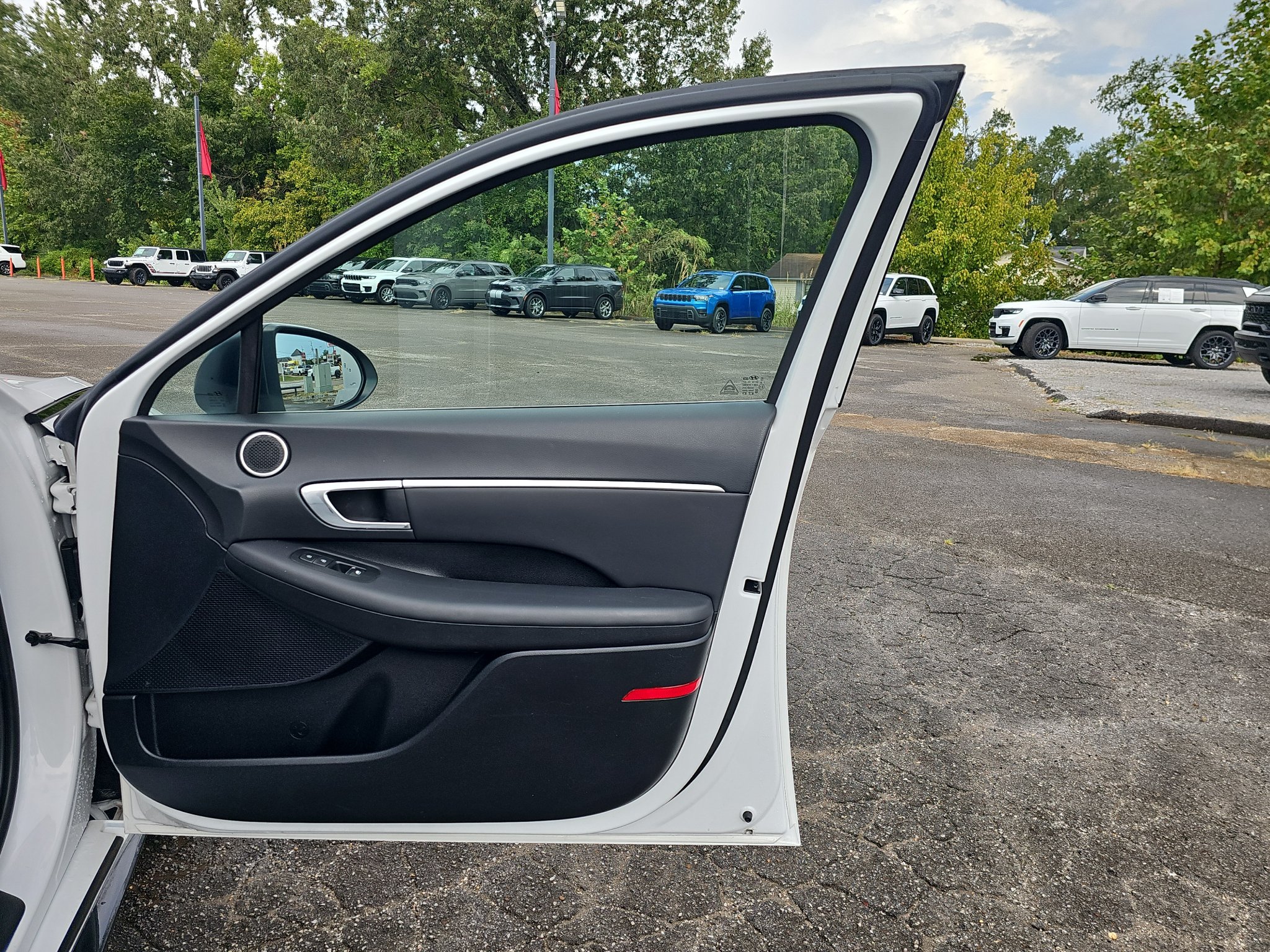 Used 2022 Hyundai Sonata SEL w/ Convenience Package FWD image 20