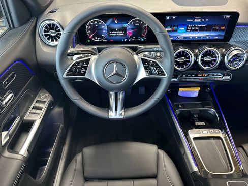 New 2025 Mercedes-Benz GLB 250 4MATIC image 15