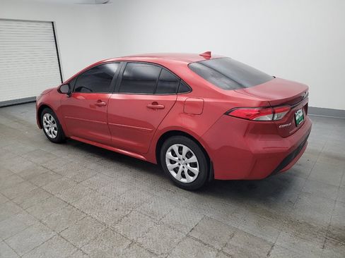 Used 2021 Toyota Corolla LE image 3