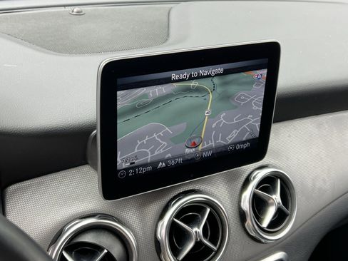 Used 2020 Mercedes-Benz GLA 250 4MATIC image 18