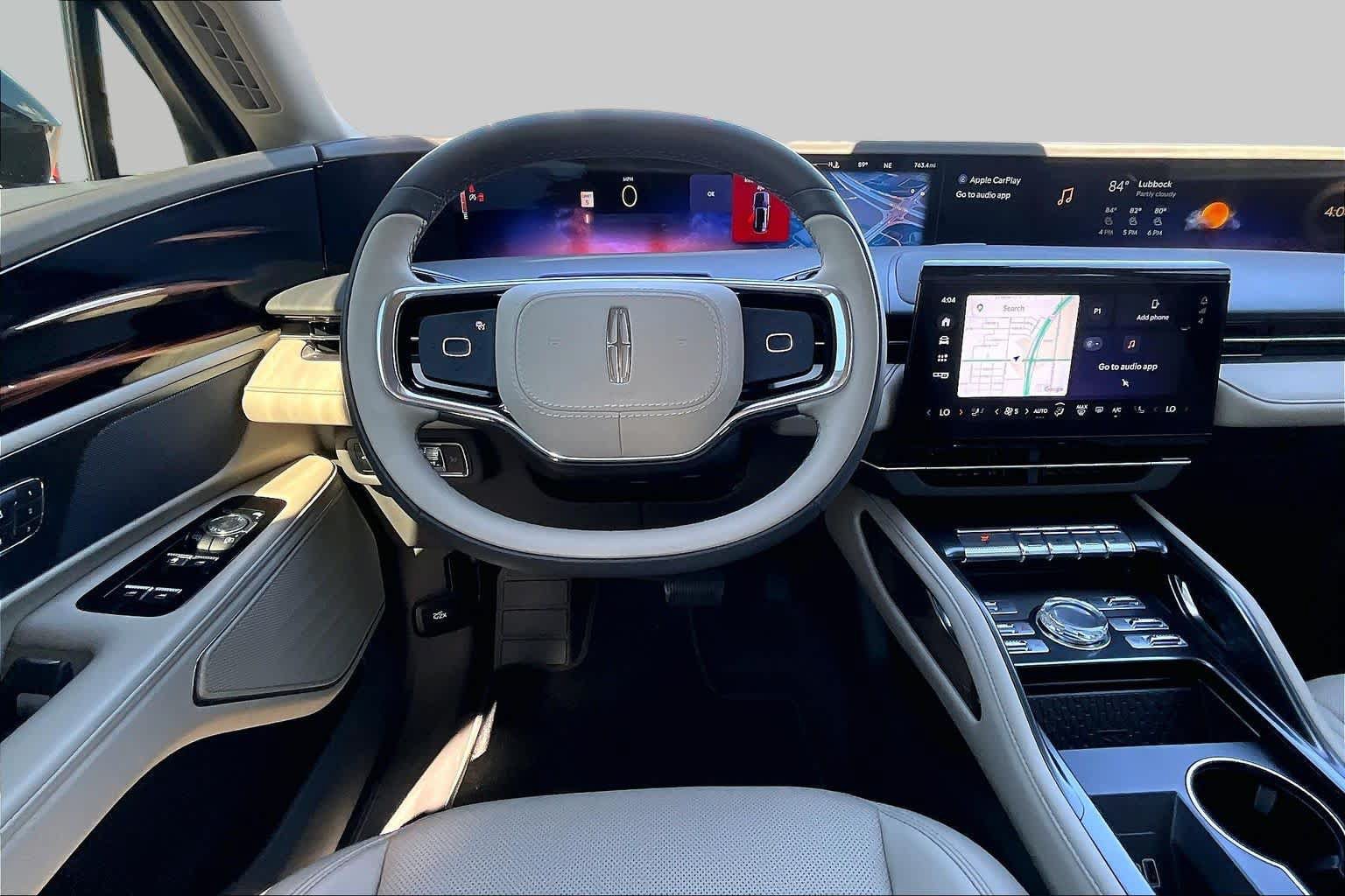 Used 2025 Lincoln Nautilus Premier AWD/4WD image 6
