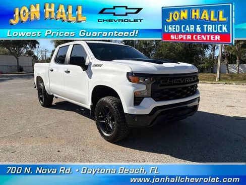 Used 2024 Chevrolet Silverado 1500 Custom Trail Boss w/ Dark Appearance Package image 1